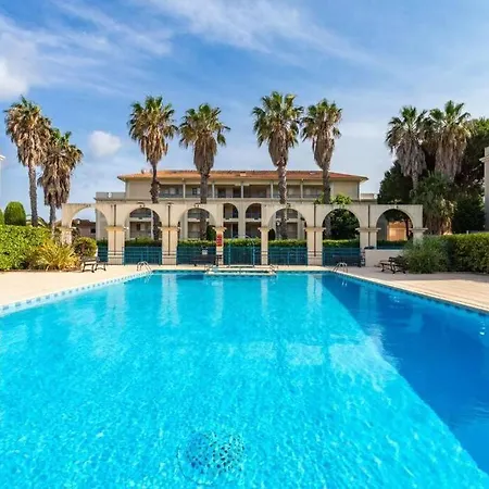 Domaine D'azur - Renovated 1br With Terrace Pool & Garage شقة لو لا فاندو