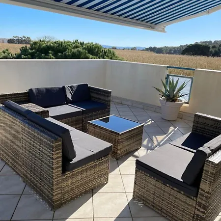 דירה Domaine D'azur - Renovated 1br With Terrace Pool & Garage *