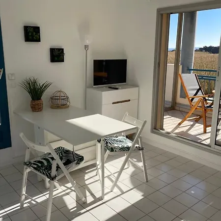 Domaine D'azur - Renovated 1br With Terrace Pool & Garage דירה