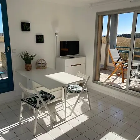 Domaine D'azur - Renovated 1br With Terrace Pool & Garage Appartement Le Lavandou