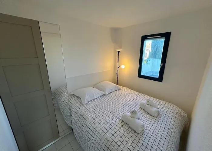 Domaine D'azur - Renovated 1br With Terrace Pool & Garage Appartamento