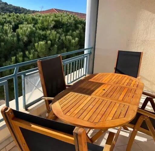 Domaine D'azur - Renovated 1br With Terrace Pool & Garage *